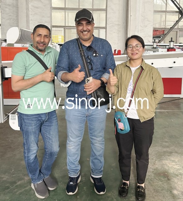 中東客戶來(lái)廠驗(yàn)收仿大理石生產(chǎn)線